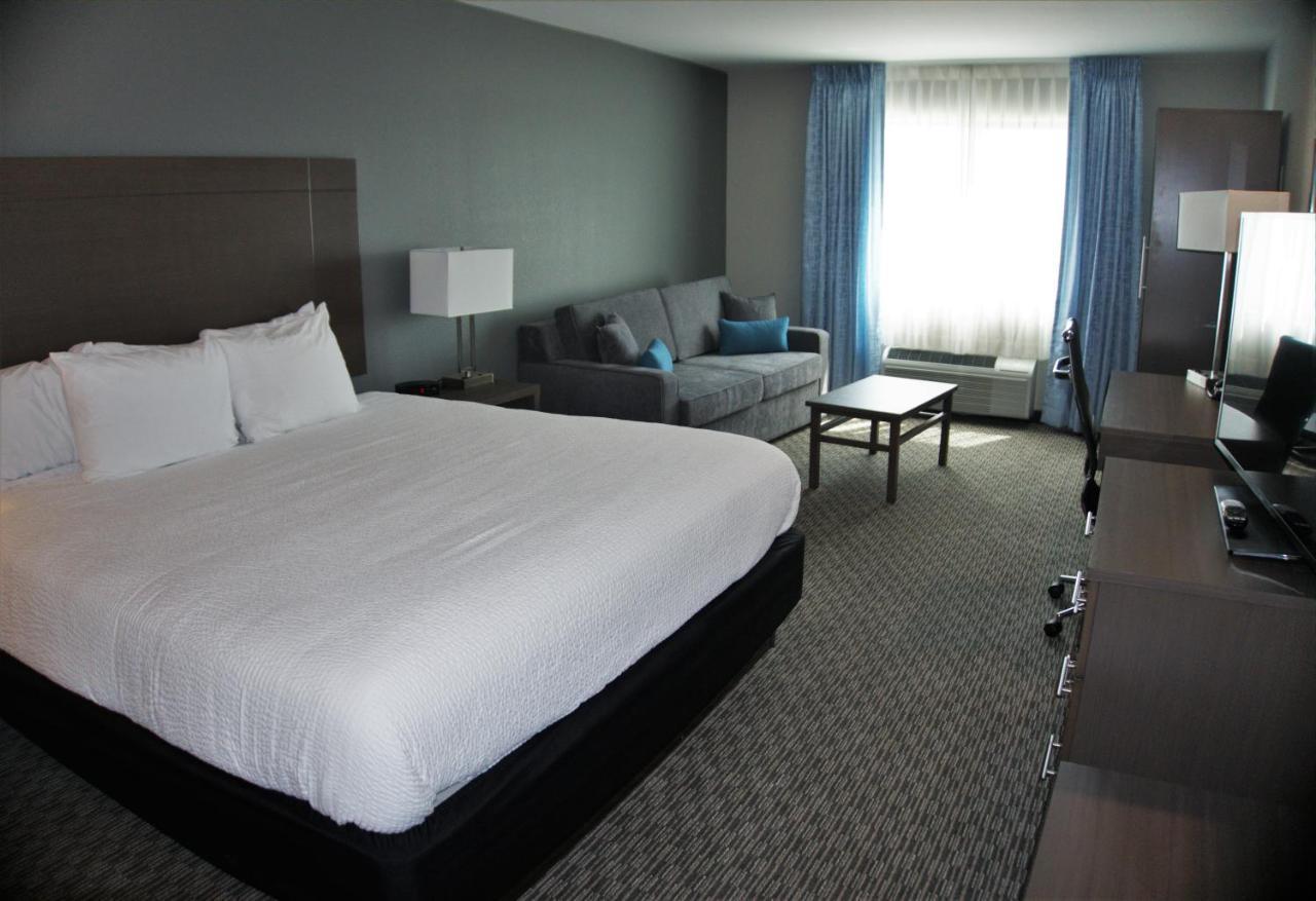 Brookstone Inn & Suites Fort Dodge Eksteriør billede